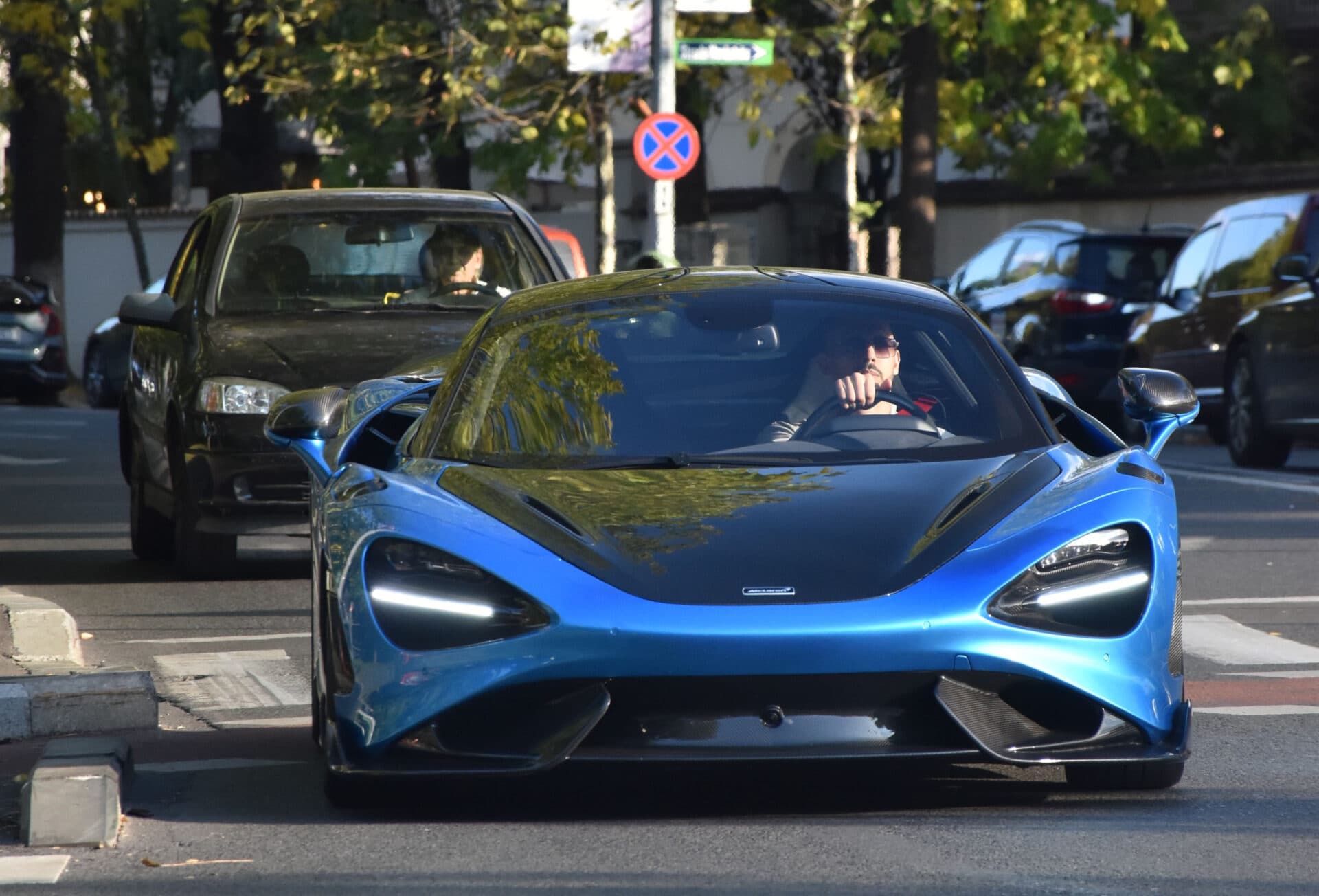 Mașini de lux și electrice în România: parcul auto la 31 decembrie 2023